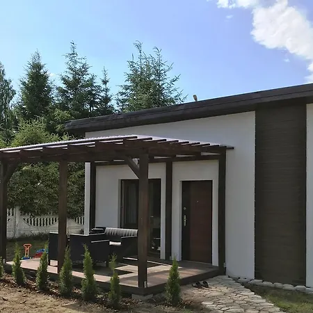 Jaktstuga Modern House Brzozowa *